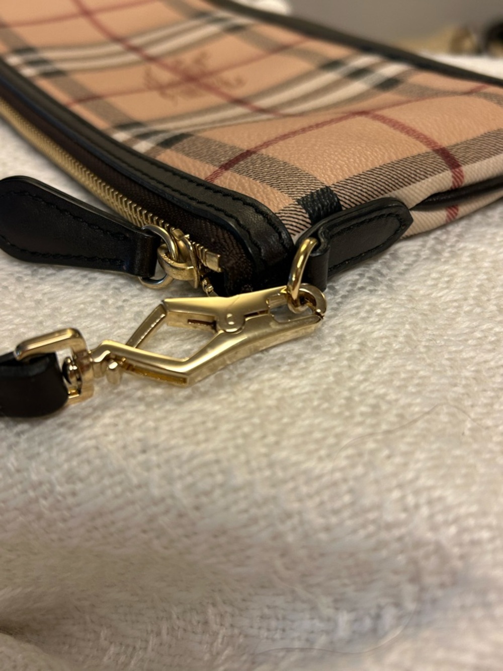 Vintage Check Leather Crossbody Bag in Beige and Black - Picture 9 of 11